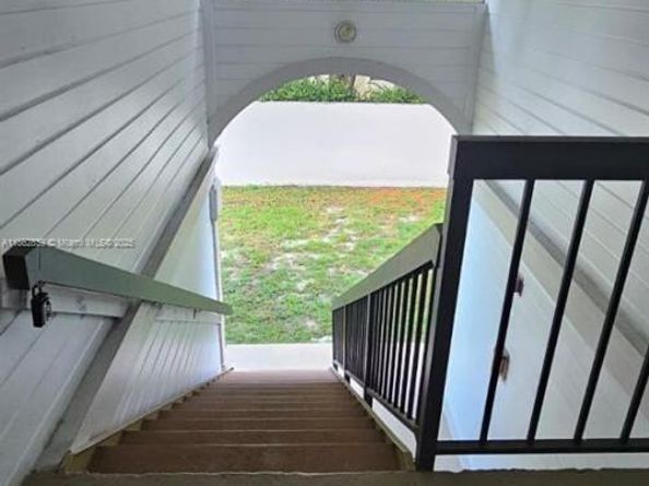 18965 NW 62nd Ave 202, Hialeah FL 33015
