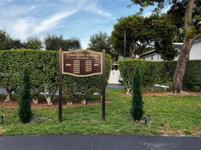 18965 NW 62nd Ave 202, Hialeah FL 33015