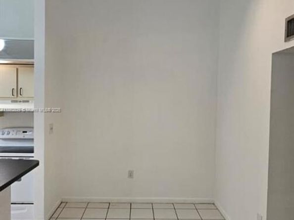 18965 NW 62nd Ave 202, Hialeah FL 33015
