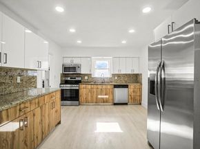 770 NW 38th St, Oakland Park FL 33309