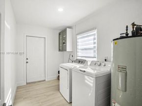 770 NW 38th St, Oakland Park FL 33309