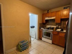 1012 18th St, West Palm Beach FL 33407