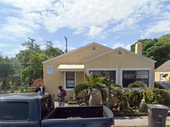 1012 18th St, West Palm Beach FL 33407