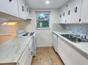 1100 NE 9th Ave 203, Fort Lauderdale FL 33304