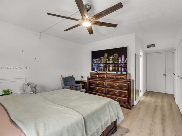 12242 SW 16th Ter L106, Miami FL 33175