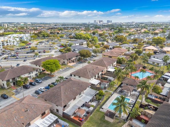 12242 SW 16th Ter L106, Miami FL 33175