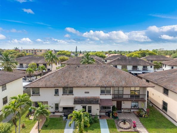 12242 SW 16th Ter L106, Miami FL 33175