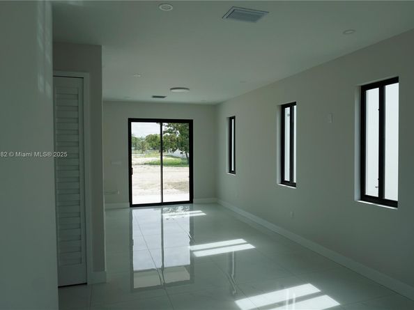 12395 SW 220 St, Miami FL 33170