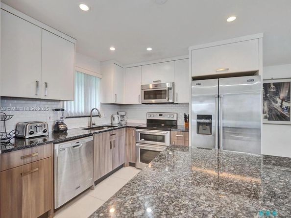 410 SW 18th, Pompano Beach FL 33060