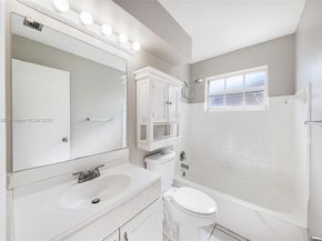 6421 NW 24th Pl, Sunrise FL 33313