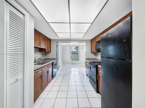 6421 NW 24th Pl, Sunrise FL 33313