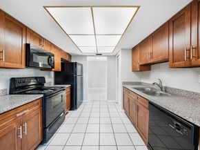 6421 NW 24th Pl, Sunrise FL 33313
