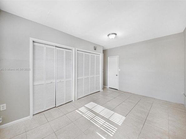 6421 NW 24th Pl, Sunrise FL 33313