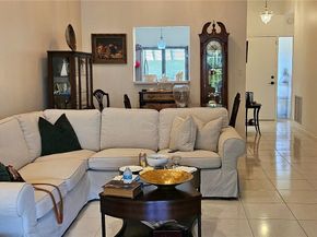 10872 Lake Front Pl, Boca Raton FL 33498