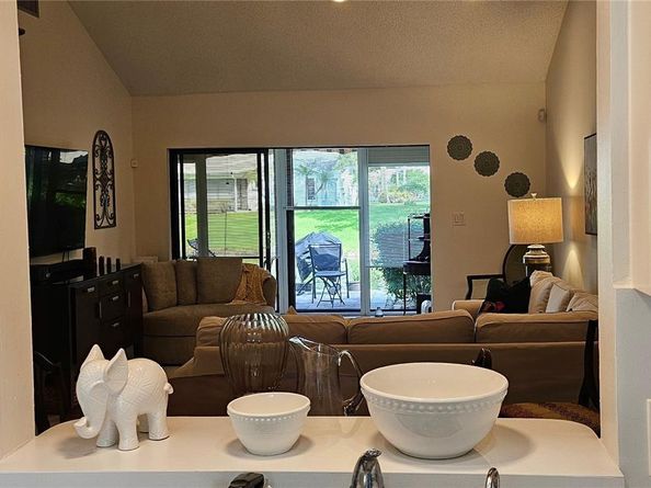 10872 Lake Front Pl, Boca Raton FL 33498