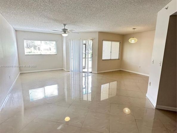 1301 SW 142nd Ave 111H, Pembroke Pines FL 33027