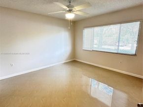 1301 SW 142nd Ave 111H, Pembroke Pines FL 33027