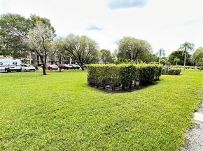 1301 SW 142nd Ave 111H, Pembroke Pines FL 33027
