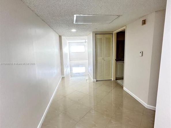 1301 SW 142nd Ave 111H, Pembroke Pines FL 33027