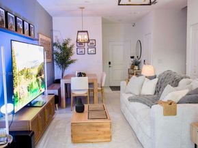 20917 NE 8th Ave, Miami FL 33179