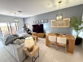 20917 NE 8th Ave, Miami FL 33179