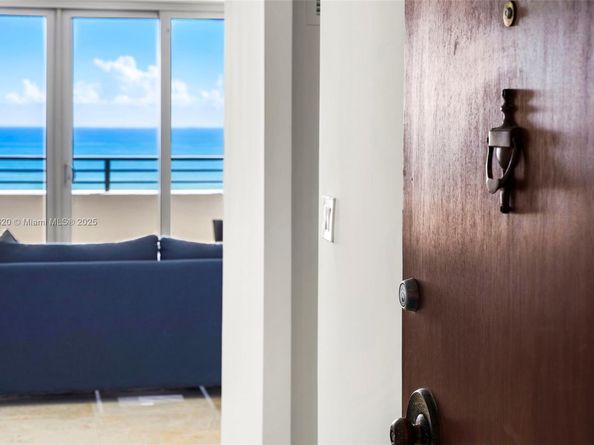 5555 Collins Ave 14E, Miami Beach FL 33140