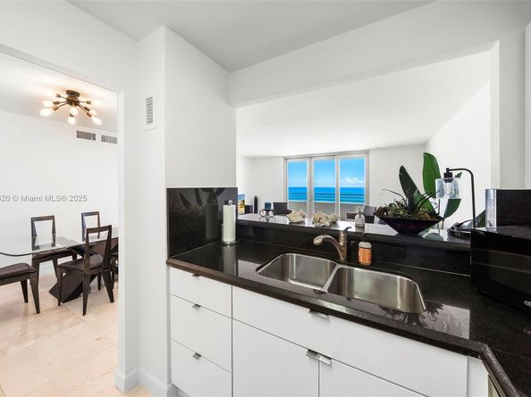 5555 Collins Ave 14E, Miami Beach FL 33140