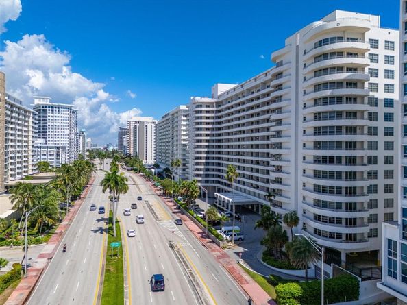 5555 Collins Ave 14E, Miami Beach FL 33140