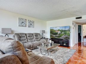11524 Terra Bella Blvd, Plantation FL 33325