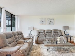 11524 Terra Bella Blvd, Plantation FL 33325