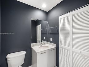 950 Brickell Bay Dr 200, Miami FL 33131