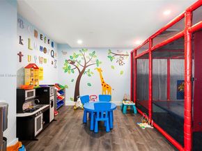 950 Brickell Bay Dr 200, Miami FL 33131