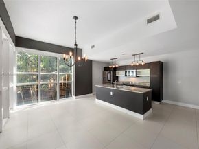 950 Brickell Bay Dr 200, Miami FL 33131