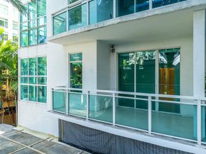 950 Brickell Bay Dr 200, Miami FL 33131