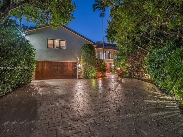 2941 Fairway Dr, Hollywood FL 33021