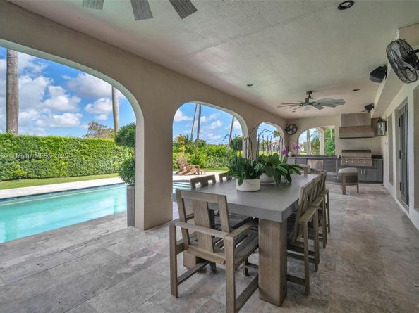 2941 Fairway Dr, Hollywood FL 33021