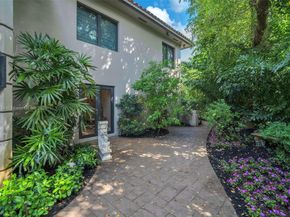 2941 Fairway Dr, Hollywood FL 33021