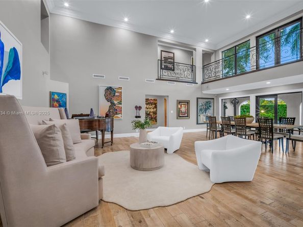 2941 Fairway Dr, Hollywood FL 33021