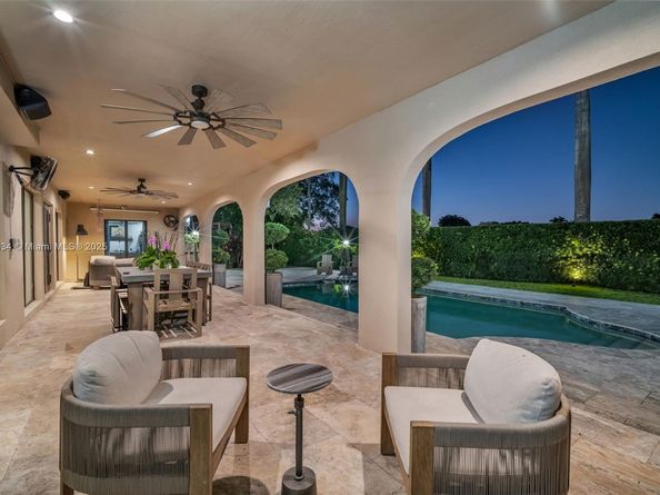 2941 Fairway Dr, Hollywood FL 33021