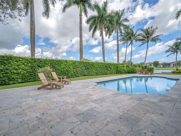 2941 Fairway Dr, Hollywood FL 33021