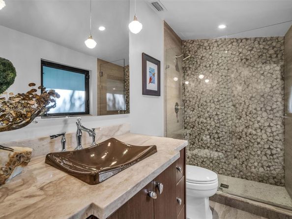 2941 Fairway Dr, Hollywood FL 33021