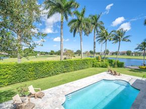 2941 Fairway Dr, Hollywood FL 33021