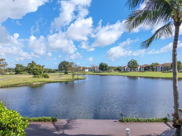 2941 Fairway Dr, Hollywood FL 33021