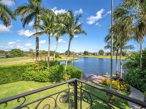 2941 Fairway Dr, Hollywood FL 33021