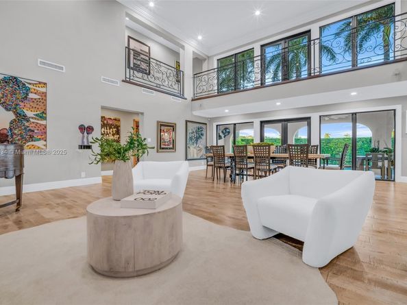 2941 Fairway Dr, Hollywood FL 33021