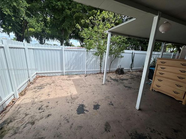 5295 NW 198th Ter, Miami Gardens FL 33055
