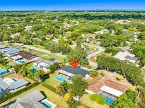 7020 Plantation Rd, Plantation FL 33317