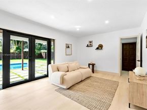 7020 Plantation Rd, Plantation FL 33317