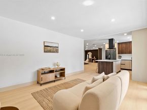 7020 Plantation Rd, Plantation FL 33317