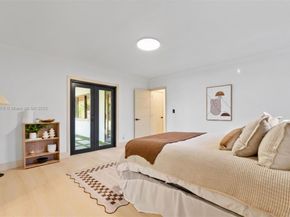 7020 Plantation Rd, Plantation FL 33317